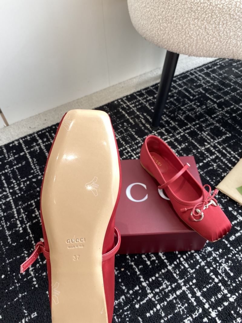 Gucci Flat Shoes